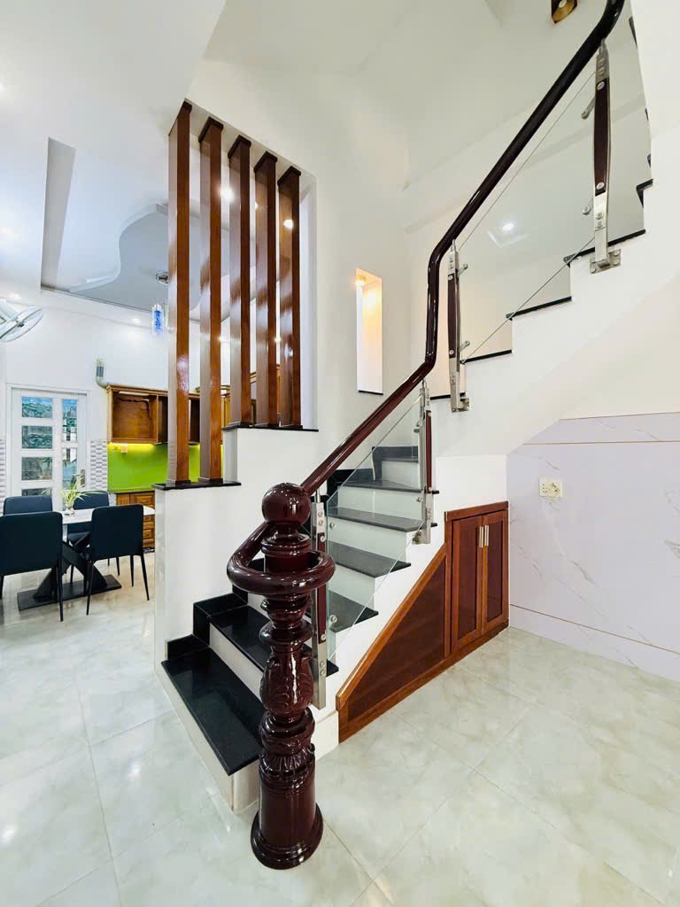 Nhà 4 tầng đẹp - Bùi Quang Là, P. 12 - 3.8x18m(48m2) - Hẻm ôtô thông - Giá chỉ 6.6 tỷ
