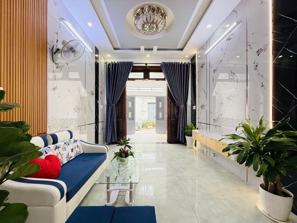 Nhà 4 tầng đẹp - Bùi Quang Là, P. 12 - 3.8x18m(48m2) - Hẻm ôtô thông - Giá chỉ 6.6 tỷ