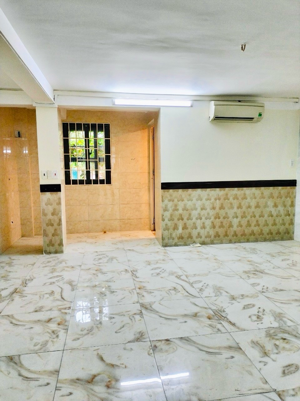 NHÀ GÒ VẤP, MẶT TIỀN KINH DOANH, ĐƯỜNG TRƯỚC NHÀ 40M, NGUYỄN OANH, P.7, 3 TẦNG, 4.7X17.5M, 11 TỶ